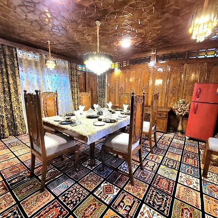 Aziz Palace Group Of Houseboats Срінагар Екстер'єр фото