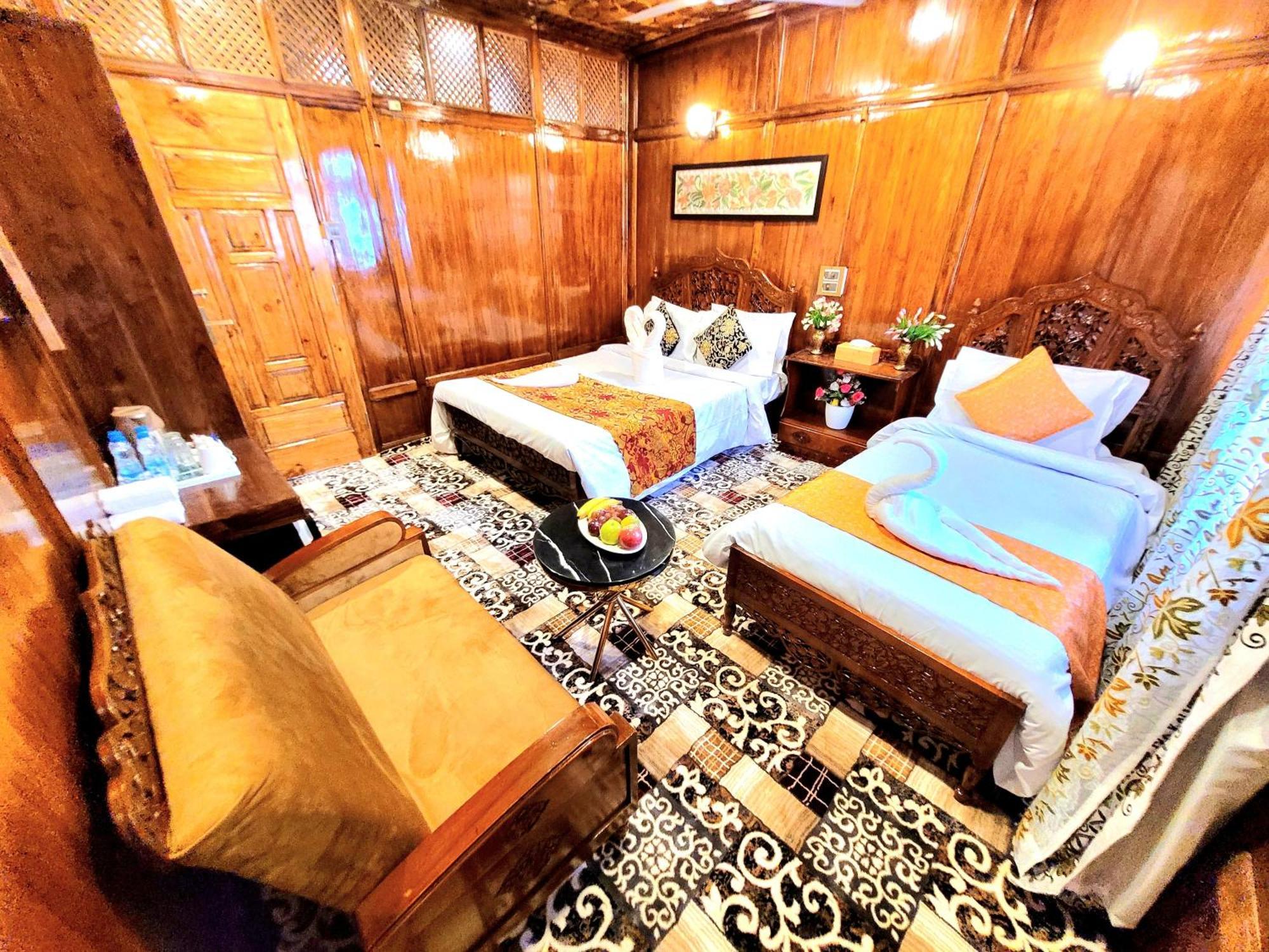 Aziz Palace Group Of Houseboats Срінагар Екстер'єр фото
