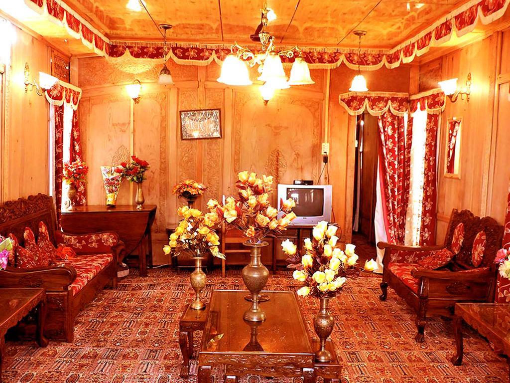 Aziz Palace Group Of Houseboats Срінагар Екстер'єр фото